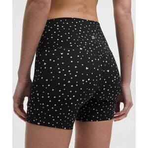 SZ 4 Lululemon Heart Scatter Align Set